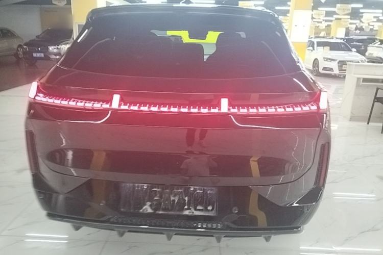 Used Lynk & Co 08 EM-P 2023 120km Long-Range Halo Rear