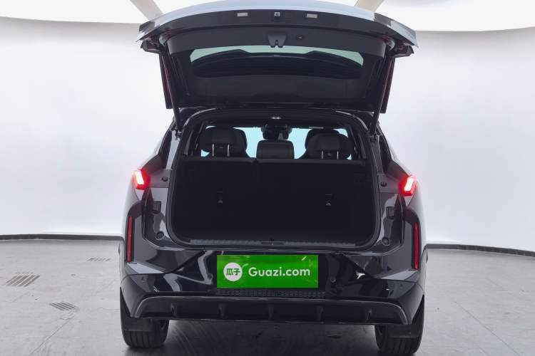 Used Lynk & Co 08 EM-P 2023 120km Long-Range Halo Trunk