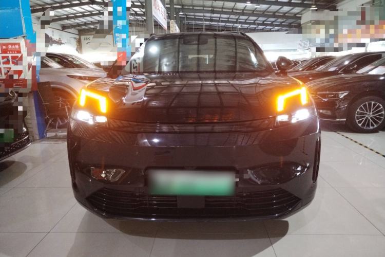 Used Lynk & Co 08 EM-P 2024 120km Long-Range Plus Exterior 1