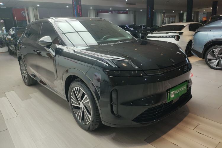 Used Lynk & Co 08 EM-P 2024 120km Long-Range Plus Exterior 2