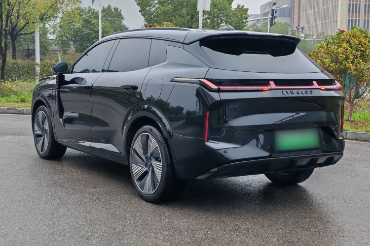 Used Lynk & Co 08 EM-P 2024 120km Long-Range Plus Exterior 6