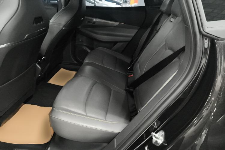 Used Lynk & Co 08 EM-P 2024 120km Long-Range Plus Interior 4