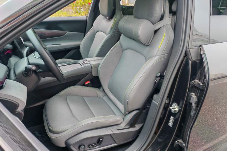 Used Lynk & Co 08 EM-P 2024 120km Long-Range Plus Left Front Seat