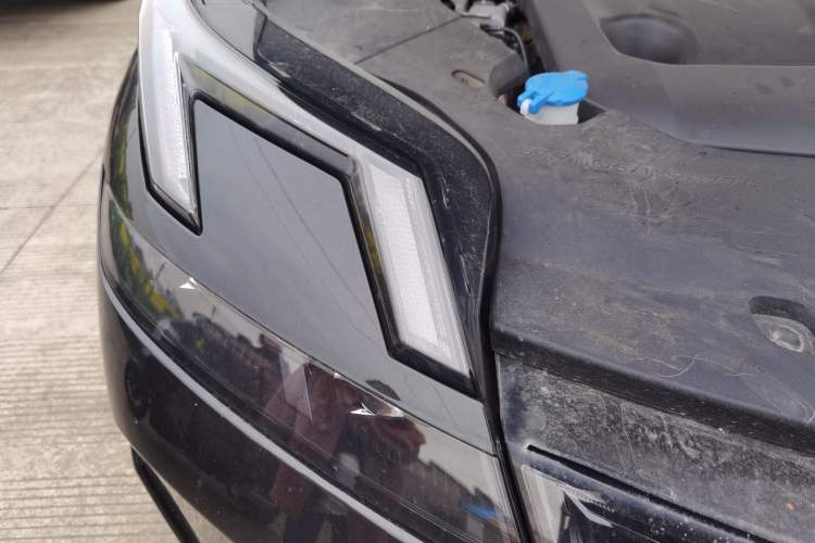 Used Lynk & Co 08 EM-P 2024 120km Long-Range Plus Right Front Headlight