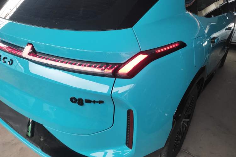 Used Lynk & Co 08 EM-P 2024 120km Long-Range Plus Exterior 6