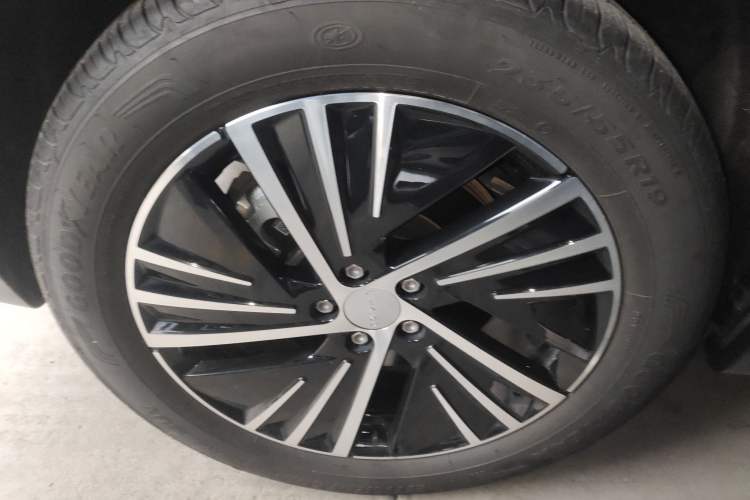 Used Lynk & Co 08 EM-P 2024 120km Long-Range Plus Exterior 8