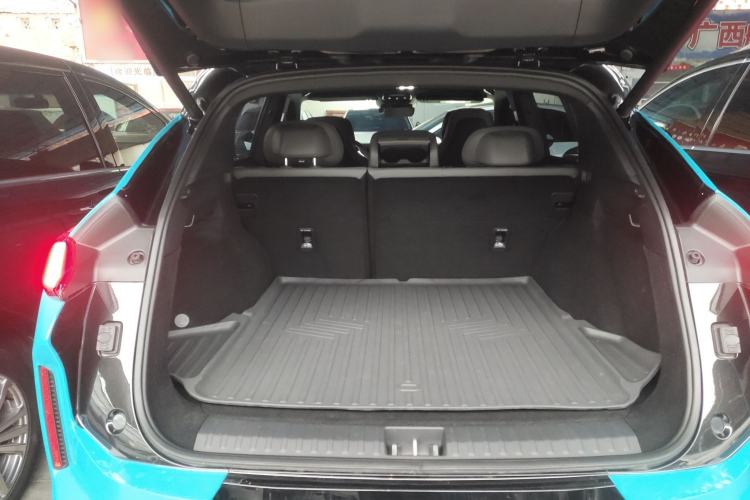 Used Lynk & Co 08 EM-P 2024 120km Long-Range Plus Trunk