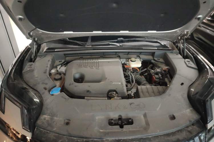 Used Lynk & Co 08 EM-P 2024 120km Long-Range Plus Engine Bay