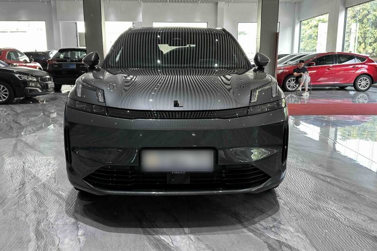 Used Lynk & Co 08 EM-P 2024 120km Long-Range Plus Exterior 2