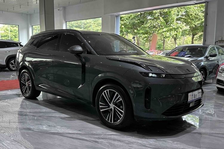 Used Lynk & Co 08 EM-P 2024 120km Long-Range Plus Exterior 3