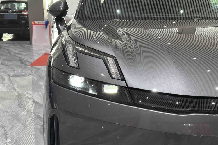 Used Lynk & Co 08 EM-P 2024 120km Long-Range Plus Exterior 4