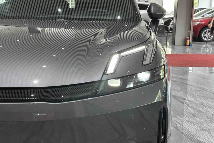 Used Lynk & Co 08 EM-P 2024 120km Long-Range Plus Exterior 5