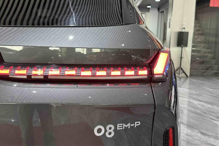 Used Lynk & Co 08 EM-P 2024 120km Long-Range Plus Exterior 7