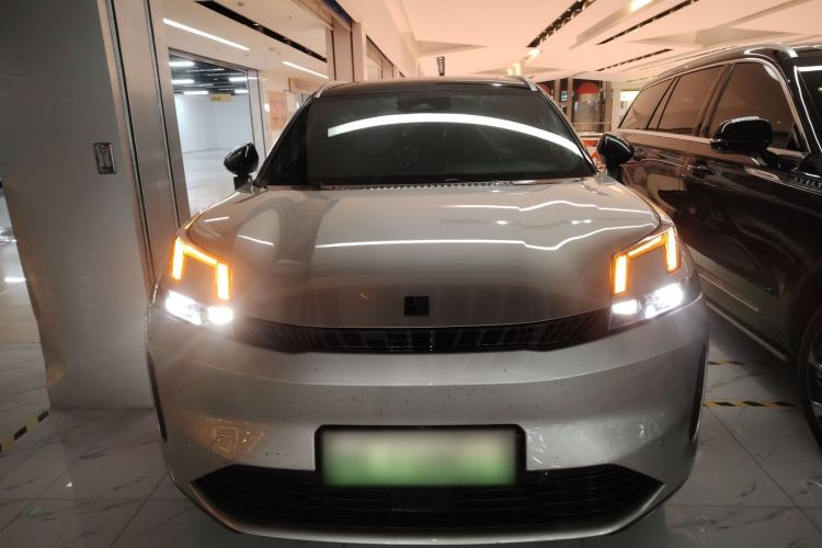Used Lynk & Co 08 EM-P 2024 120km Long-Range Plus Front