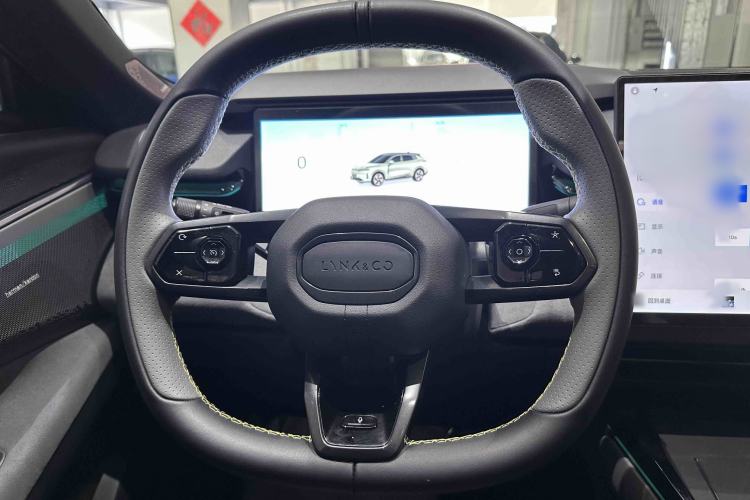Used Lynk & Co 08 EM-P 2024 120km Long-Range Plus Interior 3