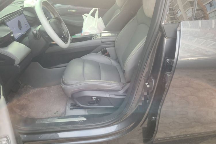 Used Lynk & Co 08 EM-P 2024 120km Long-Range Plus Left Front Seat