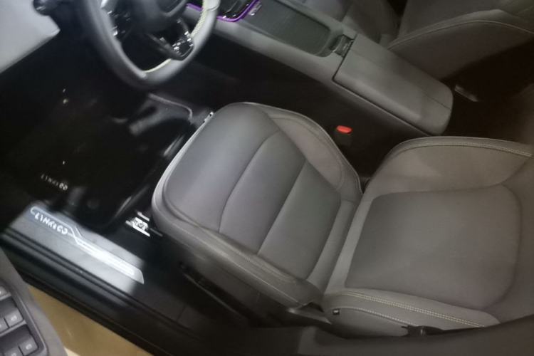 Used Lynk & Co 08 EM-P 2024 120km Long-Range Plus Left Front Seat