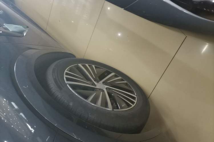 Used Lynk & Co 08 EM-P 2024 120km Long-Range Plus Left Front Wheel Hub