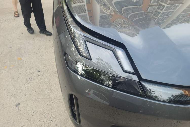 Used Lynk & Co 08 EM-P 2024 120km Long-Range Plus Right Front Headlight