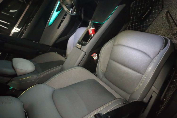 Used Lynk & Co 08 EM-P 2024 120km Long-Range Plus Right Front Seat