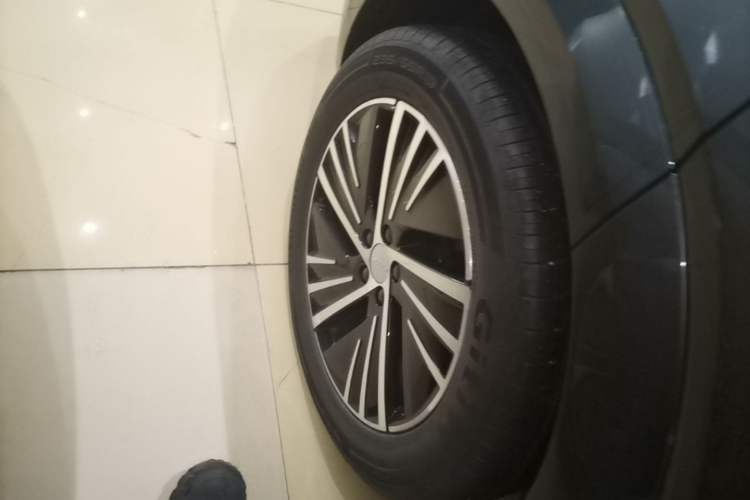 Used Lynk & Co 08 EM-P 2024 120km Long-Range Plus Right Rear Wheel Hub