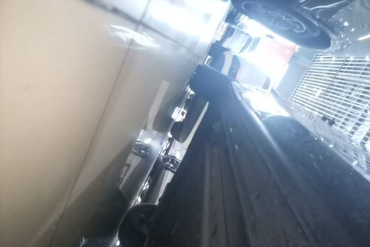 Used Lynk & Co 08 EM-P 2024 120km Long-Range Plus Right Side Sill