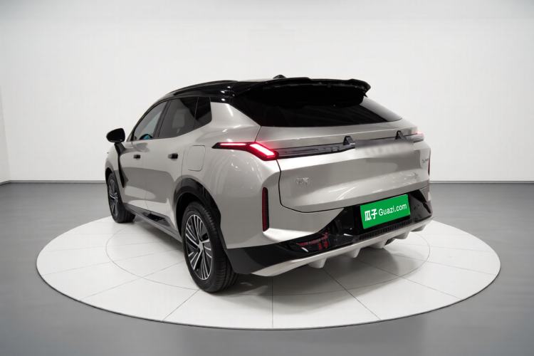 Used Lynk & Co 08 EM-P 2024 120km Long-Range Plus Exterior 2