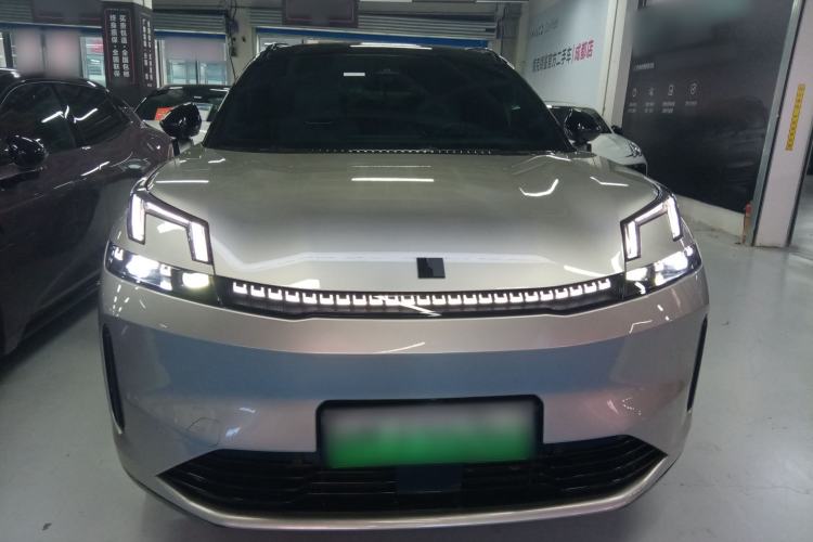 Used Lynk & Co 08 EM-P 2024 120km Long-Range Plus Front