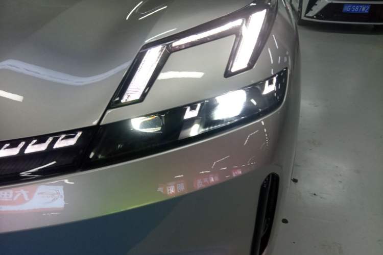 Used Lynk & Co 08 EM-P 2024 120km Long-Range Plus Left Front Headlight