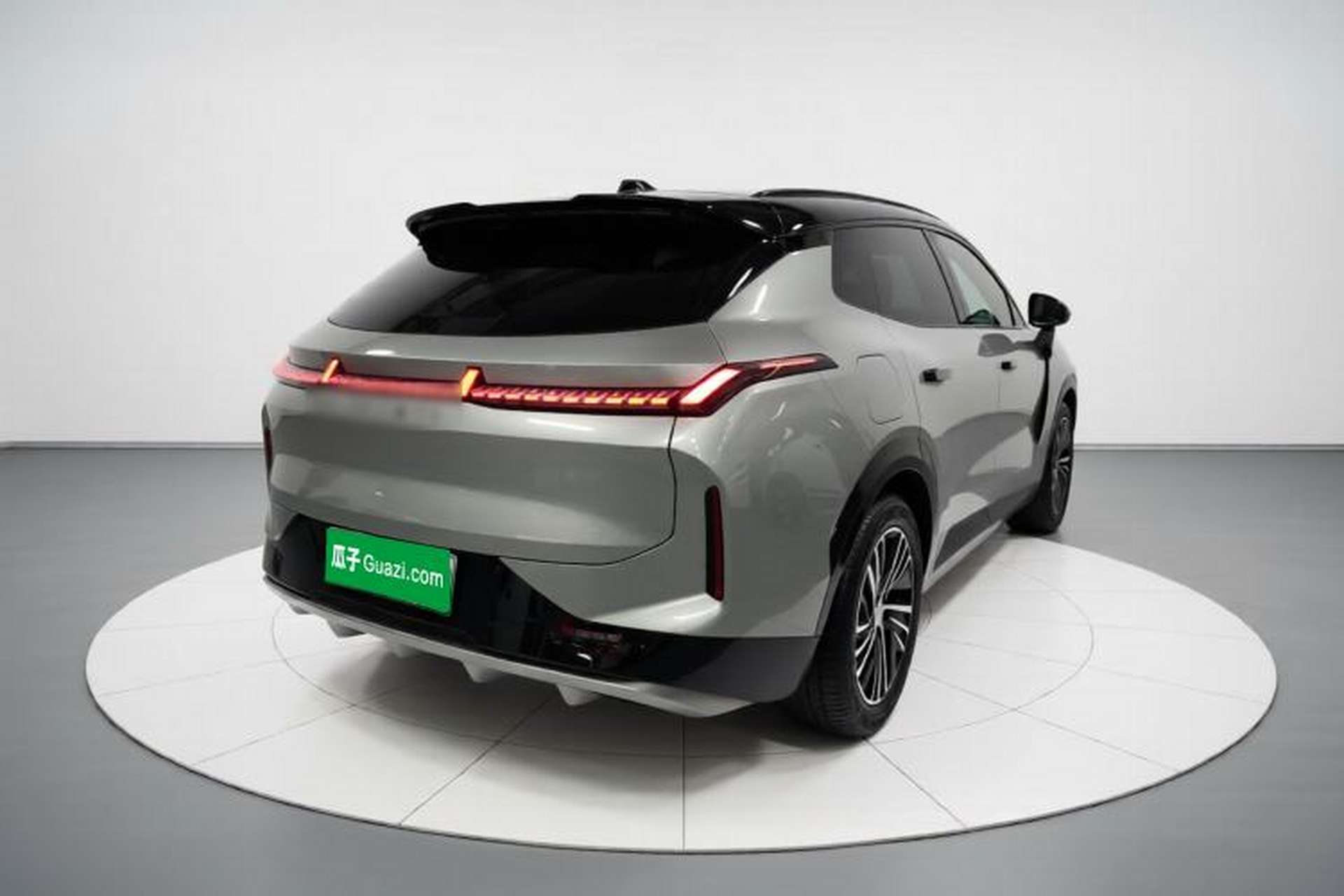 Used Lynk & Co 08 EM-P 2024 120km Long-Range Plus Rear Right 45 Deg