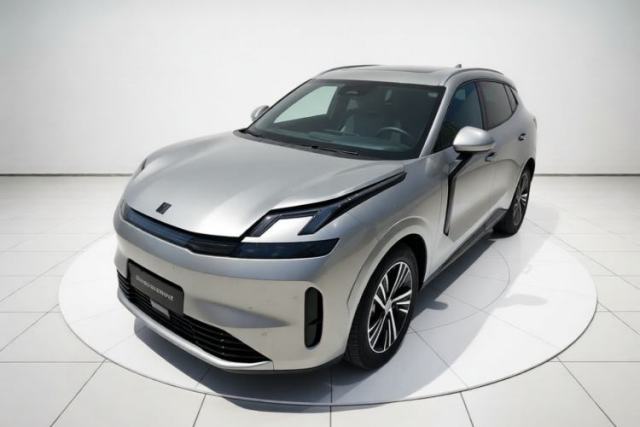 Lynk & Co 08 EM-P 2024 120km Long-Range Plus usado