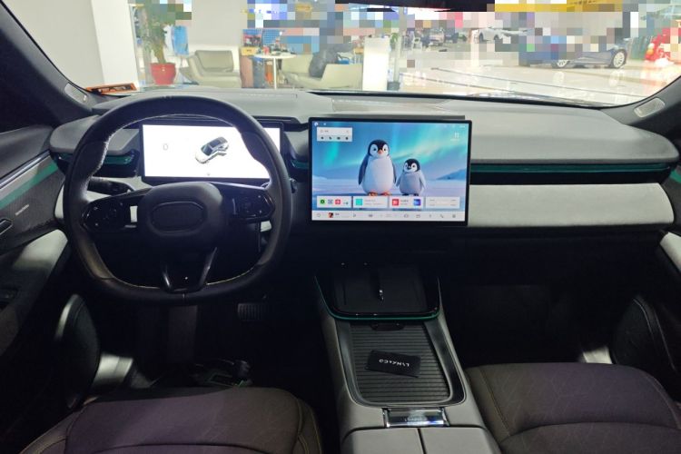 Used Lynk & Co 08 EM-P 2025 120km Long-Range Pro Center Console
