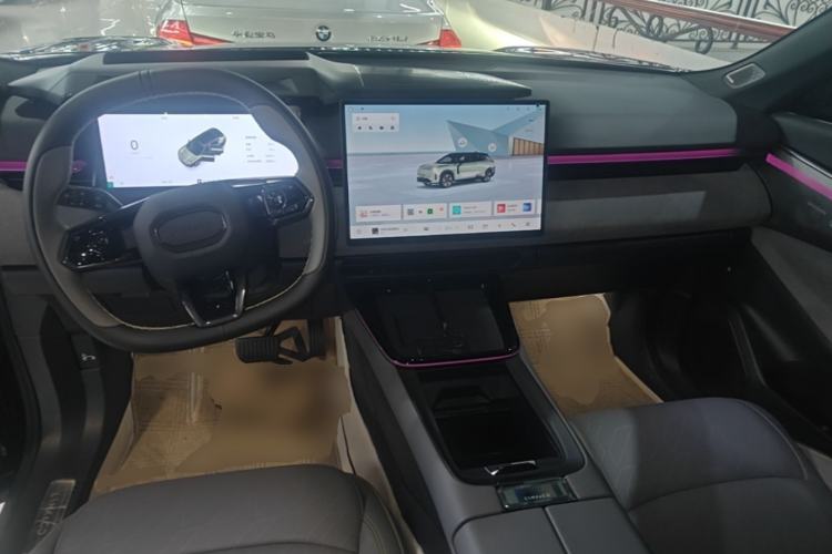 Used Lynk & Co 08 EM-P 2025 120km Long-Range Halo Center Console