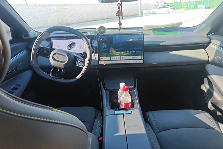 Used Lynk & Co 08 EM-P 2025 245km Ultra-Long Range Halo Center Console