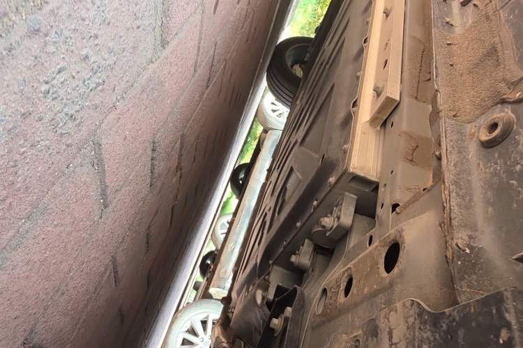 Used Lynk & Co 08 EM-P 2025 120km Long-Range Pro Chassis Front Right