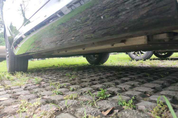 Used Lynk & Co 08 EM-P 2025 120km Long-Range Pro Chassis Front Right