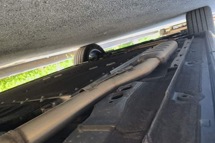 Used Lynk & Co 08 EM-P 2025 120km Long-Range Pro Chassis Rear Left