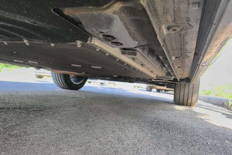 Used Lynk & Co 08 EM-P 2025 120km Long-Range Pro Chassis Rear Right