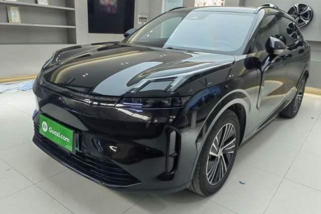 Used Lynk & Co 08 EM-P 2025 120km Long-Range Halo