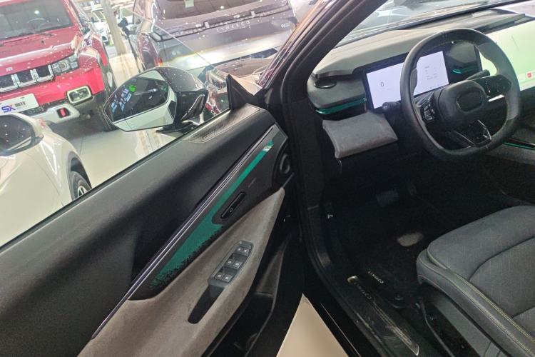 Used Lynk & Co 08 EM-P 2025 120km Long-Range Pro Driver Seat