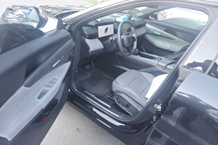 Used Lynk & Co 08 EM-P 2025 245 km Ultra-Long Range Pro Driver Seat