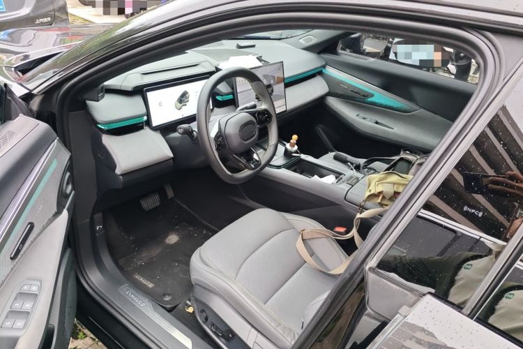 Used Lynk & Co 08 EM-P 2025 245km Ultra-Long Range Halo Driver Seat