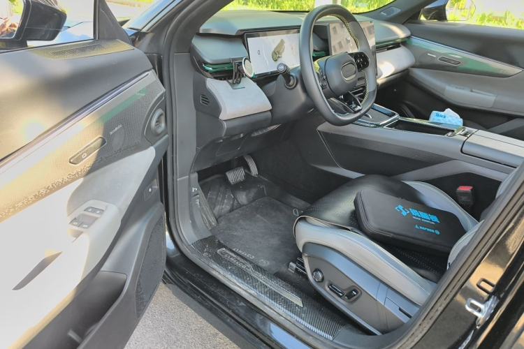 Used Lynk & Co 08 EM-P 2025 120km Long-Range Pro Driver Seat