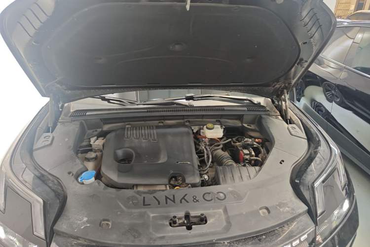 Used Lynk & Co 08 EM-P 2025 120km Long-Range Halo Engine Bay