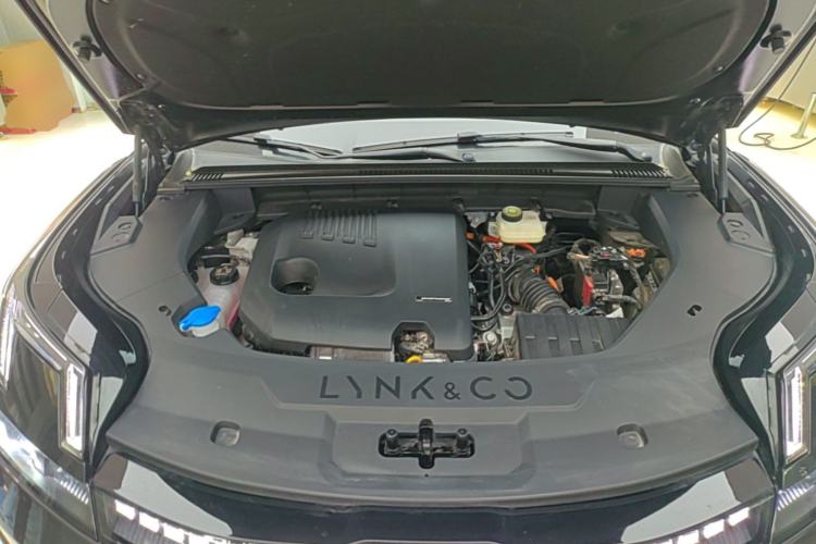 Used Lynk & Co 08 EM-P 2025 120km Long-Range Halo Engine Bay