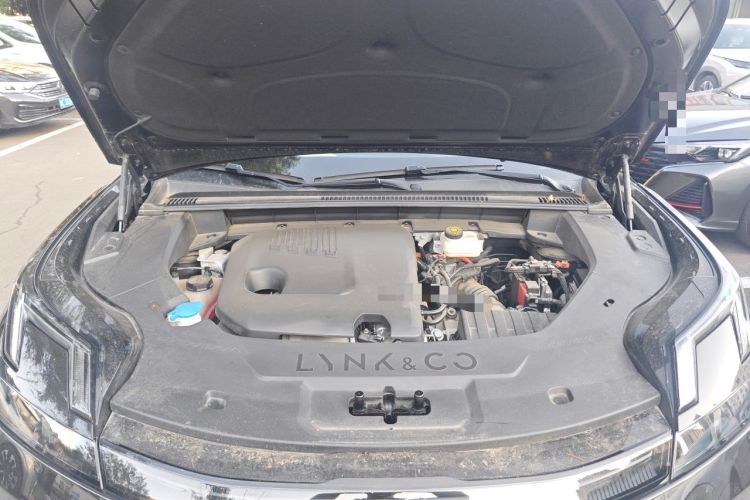 Used Lynk & Co 08 EM-P 2025 245 km Ultra-Long Range Pro Engine Bay