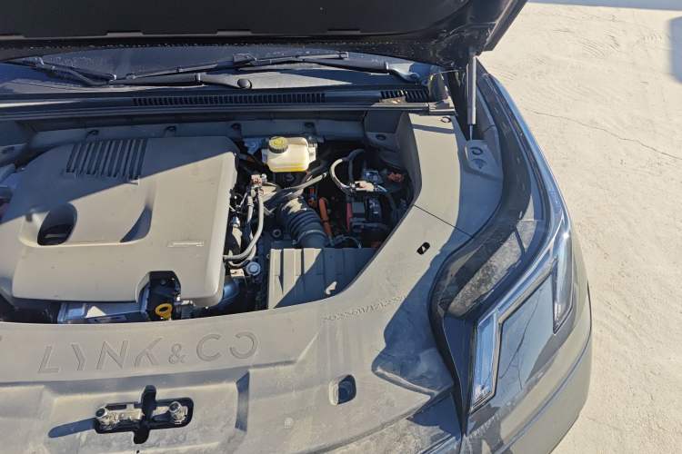 Used Lynk & Co 08 EM-P 2025 245km Ultra-Long Range Halo Engine Bay Left