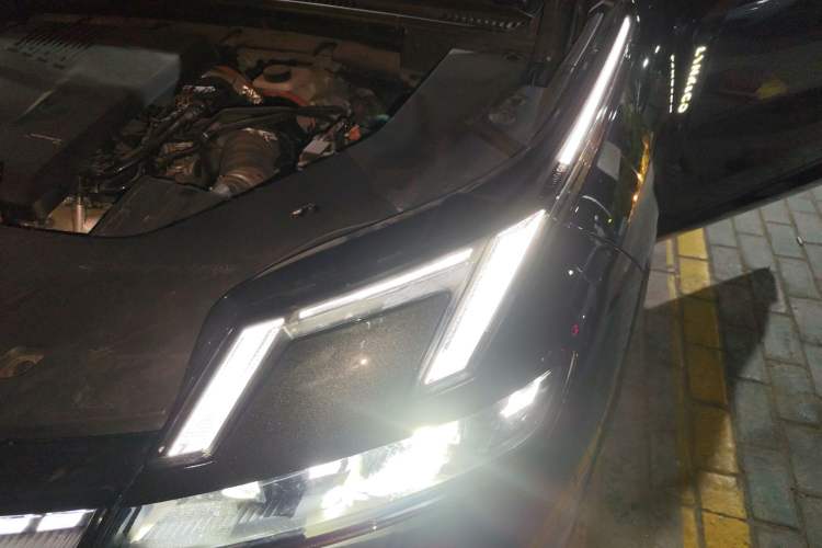 Used Lynk & Co 08 EM-P 2025 245km Ultra-Long Range Halo Engine Bay Left