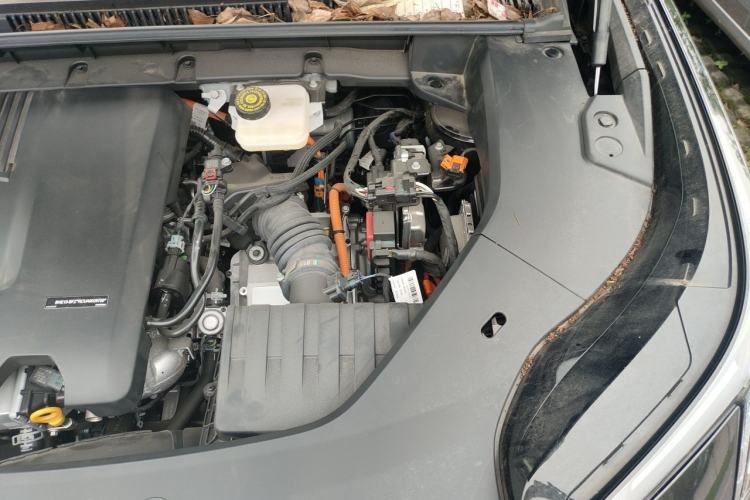 Used Lynk & Co 08 EM-P 2025 120km Long-Range Pro Engine Bay Left