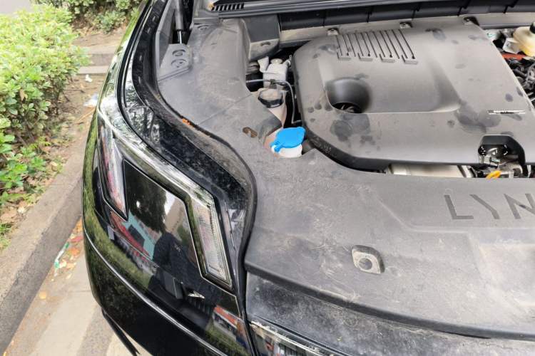 Used Lynk & Co 08 EM-P 2025 120km Long-Range Halo Engine Bay Right